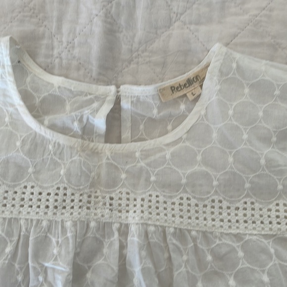 Lace peasant style short sleeve top - Picture 2 of 3